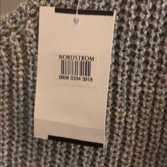 Sweater - Picture 2 of 4